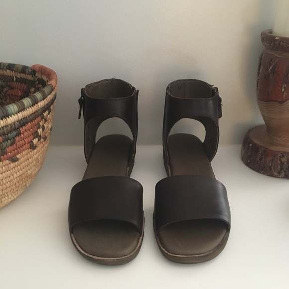 Anthropologie Gee Wawa Leather Gladiator Sandal - Picture 6 of 8